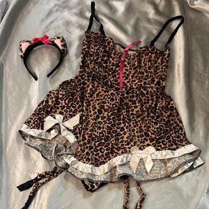 Seven 'til midnight sexy kitty cheetah costume medium